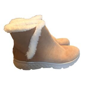 Skechers On The Go Snow Boots NEW